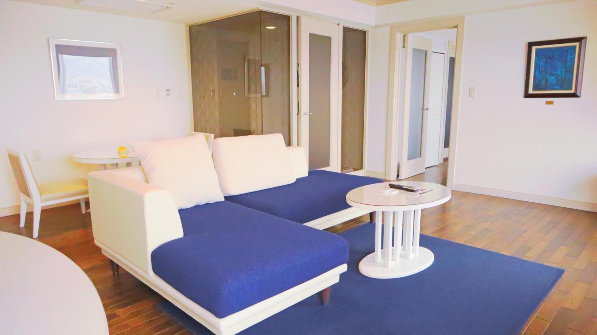 Premier Hotel Nakajima Park Szapporo Kültér fotó A living room in a serviced apartment in Hong Kong